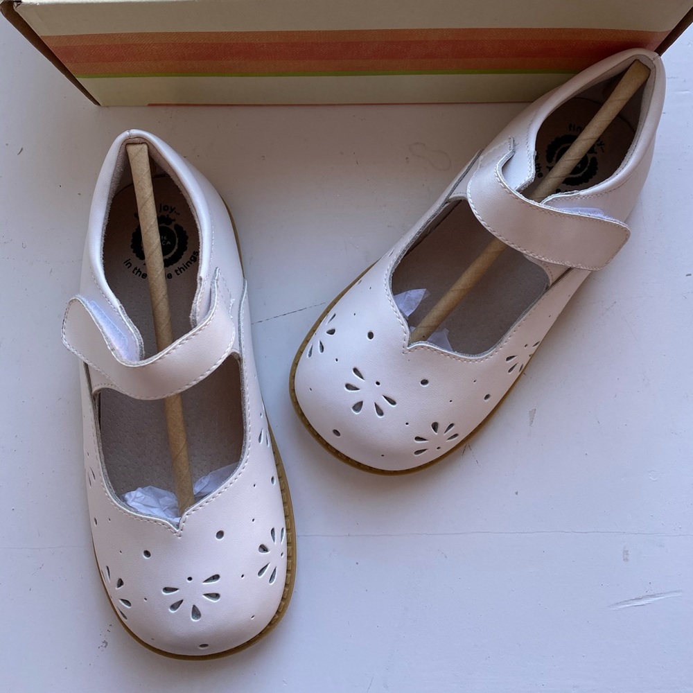 Livie and luca girls white astrid shoes size 1 Y